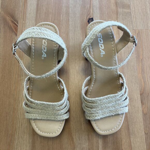 Soda Strappy Sandals Chunky Heels Size 7.5 Boho 60's/70's Style Brown Tan - Picture 3 of 9